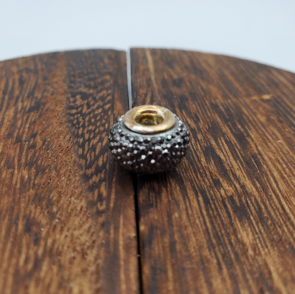 All that Glitters‎ black midnight charm